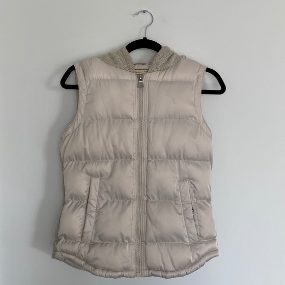 Cream puffer vest with hood - Picture 1 of 1